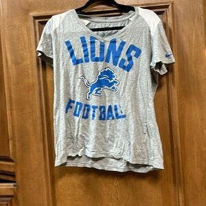 Vintage lions t shirt